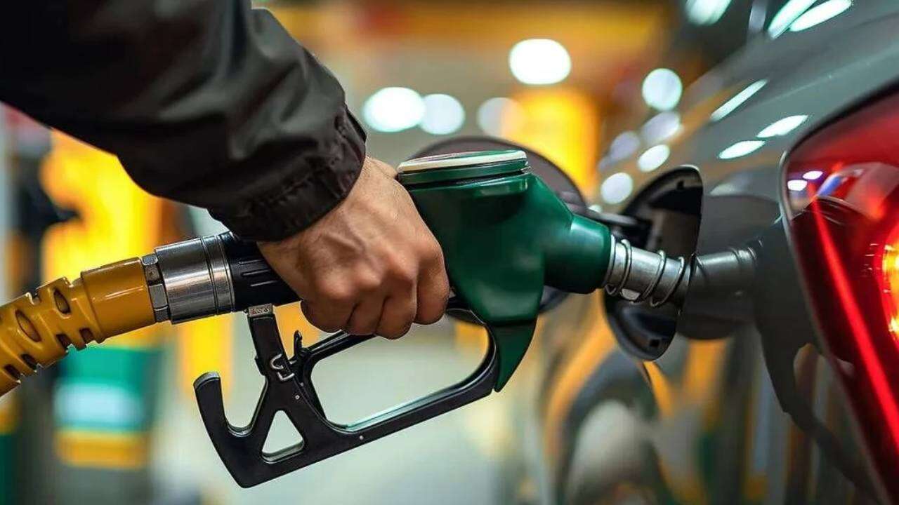 Benzin 78 liraya kadar düşüyor! Depoları doldurmak için o günü bekleyin, Olcay Aydilek indirimin gerçek gününü açıkladı! 9